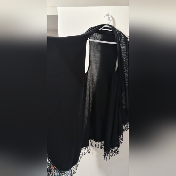 🟡Papillon Vest - Picture 5 of 6